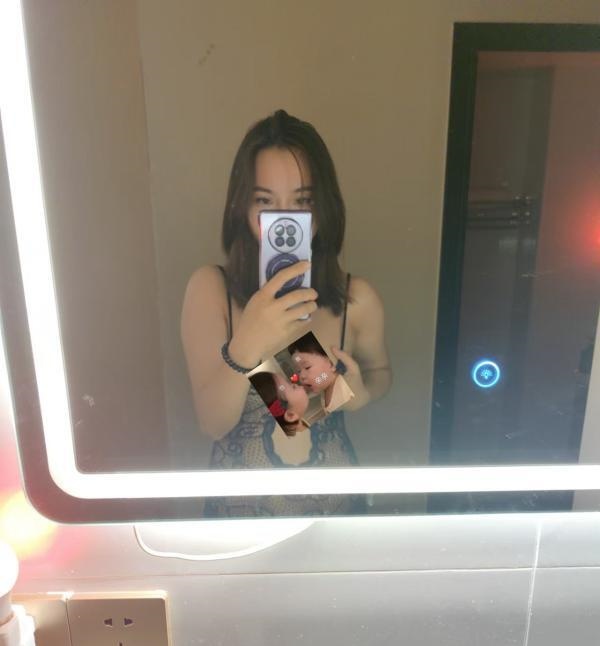 御姐型长腿少妇