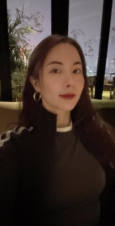 性感朱莉姐姐