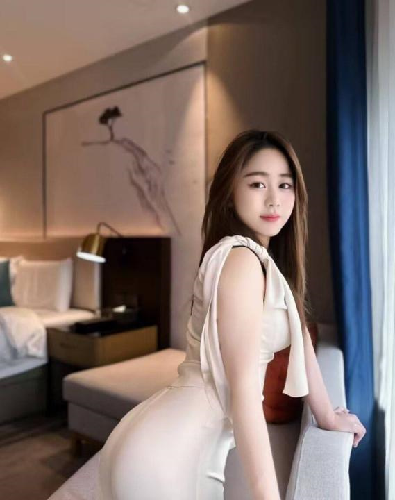 南城蜜桃臀鑫鑫骚货