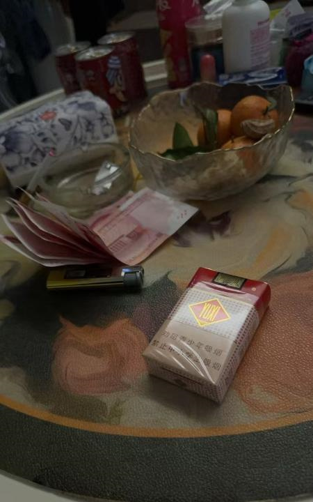 风骚短发御姐