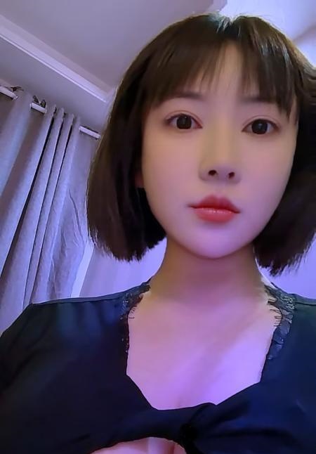秦淮佩倪
