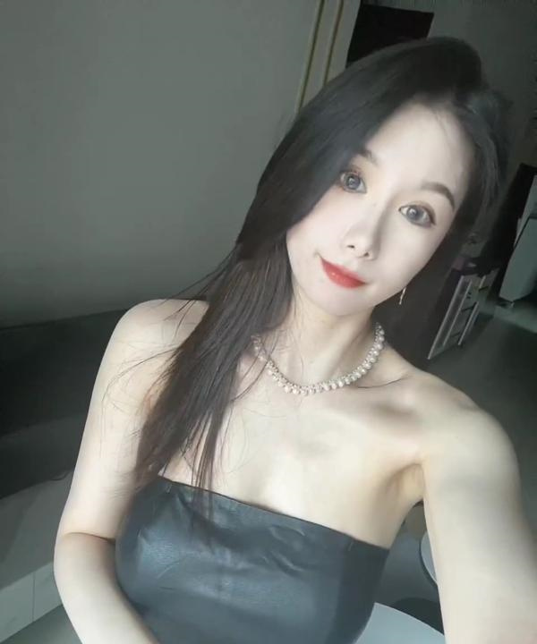 罗湖区大奶白伊丽