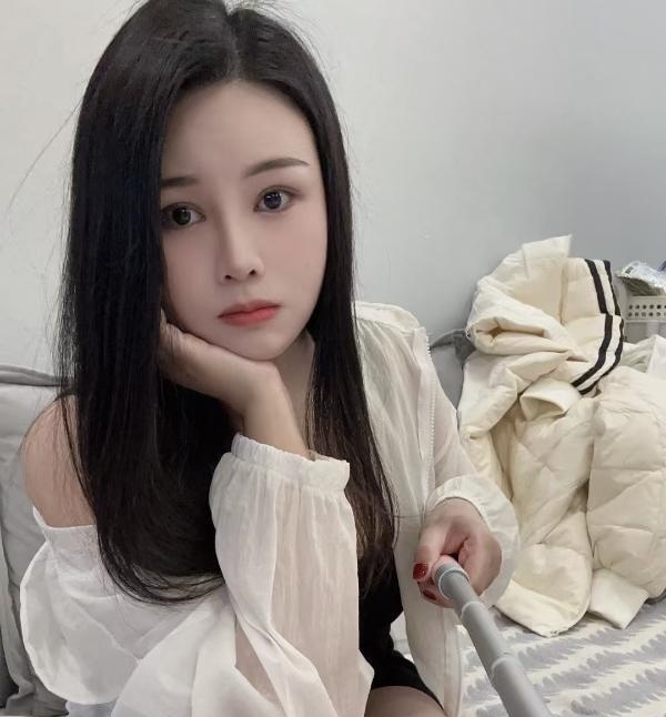 170美腿D波妹小鱼