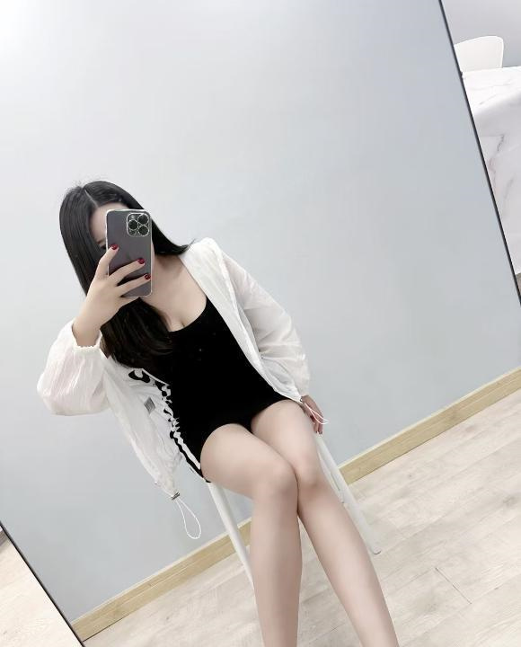 170美腿D波妹小鱼
