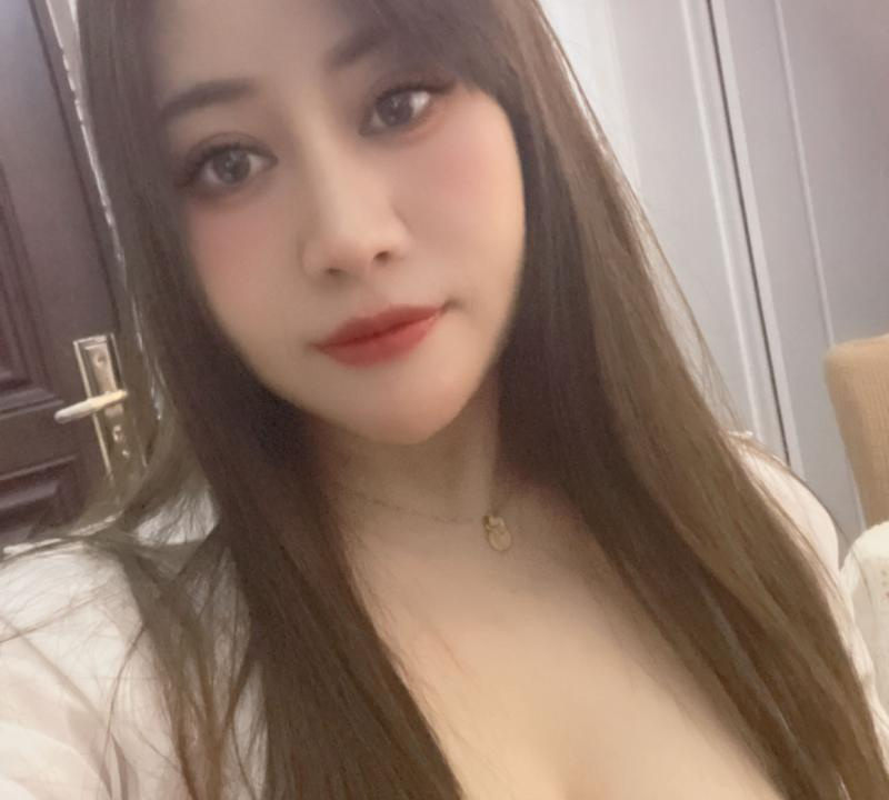 丰乳翘臀熟妇