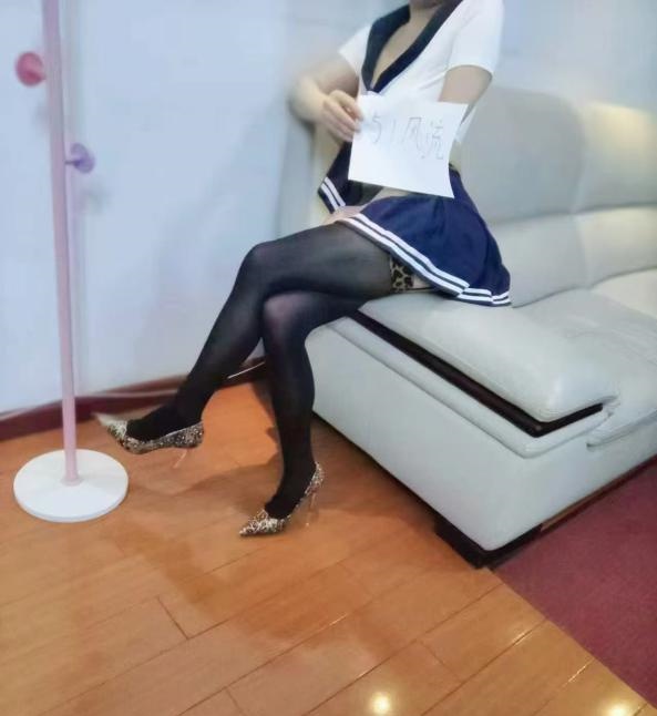 南坪万达特骚少妇珊珊