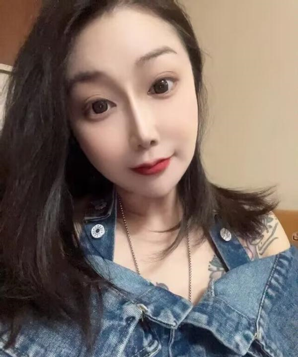 性感服务型少妇