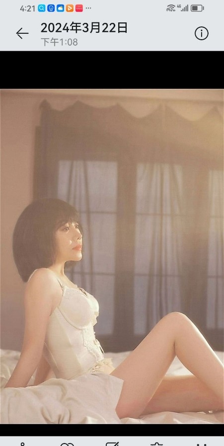 铁西可以抱着草的美女