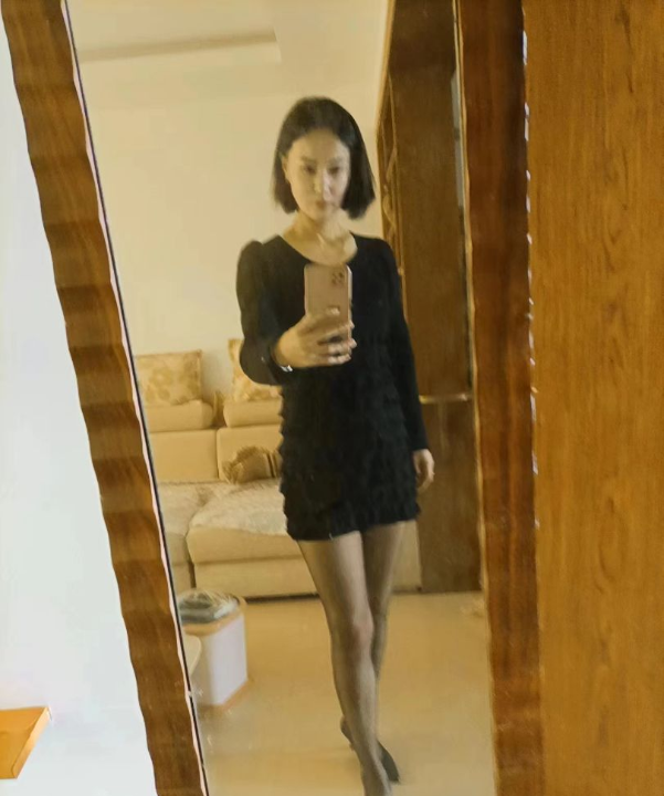 高挑熟妇