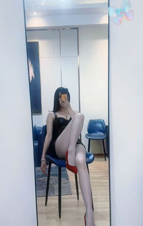 南京长腿美人