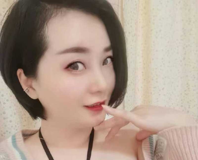 省体育馆骚货婉柔