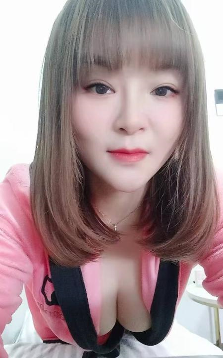 风骚大奶气质姐姐