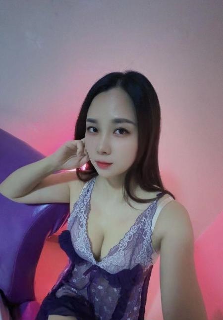 禅城蜜桃臀小茜