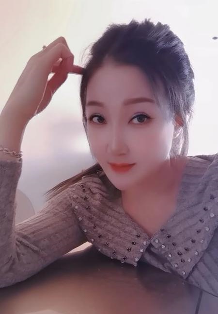 瑶海苗条御姐少妇