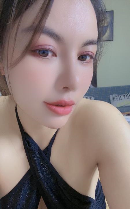 静安大奶混血御姐