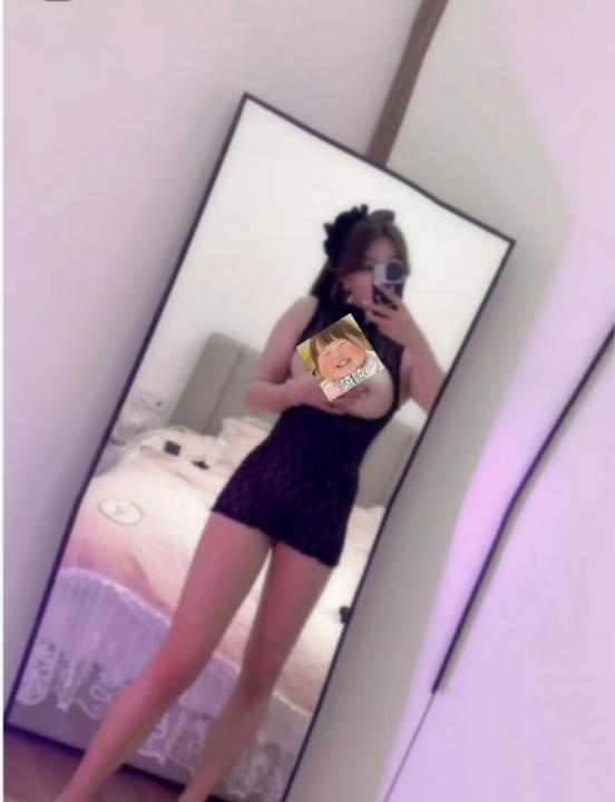高颜值平安美女