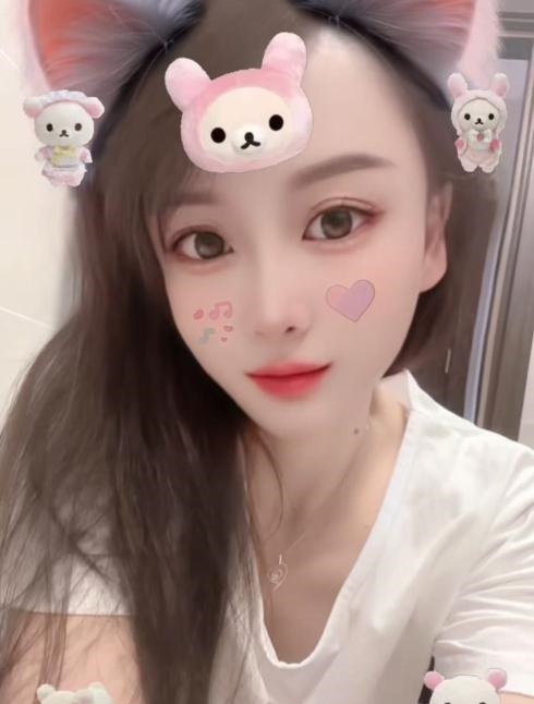 过年不回家白嫩小少妇