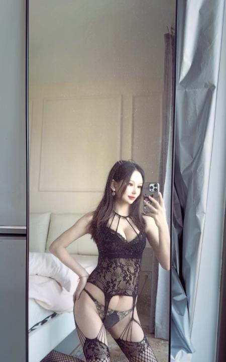 天河性感妩媚可云