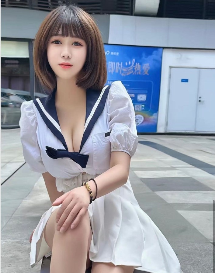 武汉大胸妹李雨萱