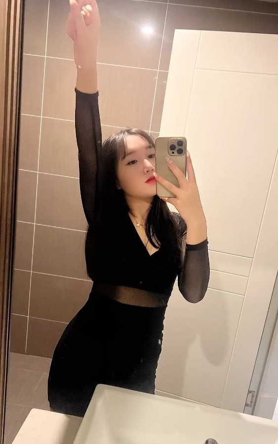 年后约乖巧西西