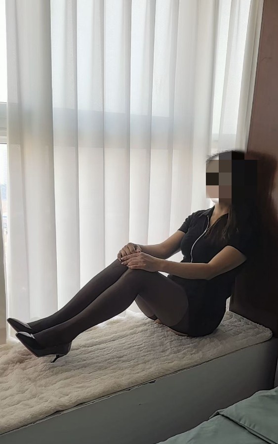 洛阳瑜伽美女容容