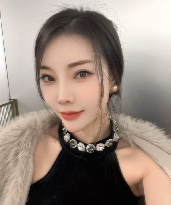 南山荔林美骚女亦菲