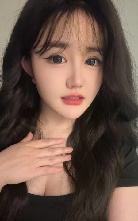 新区舌吻萝莉