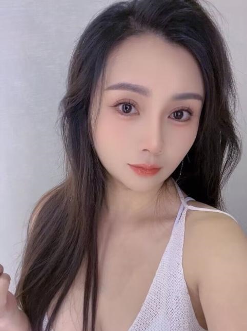 气质型风骚少妇