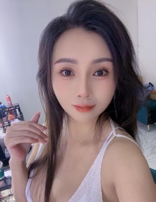气质型风骚少妇