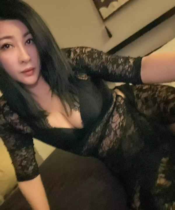 有气质的韵味少妇