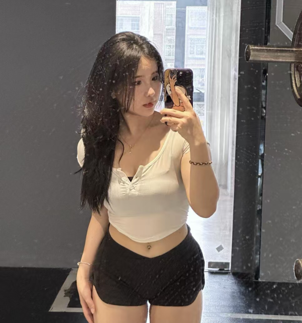 南山巨乳露西