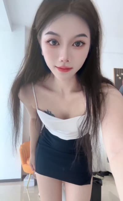 2p玩的花的妹子