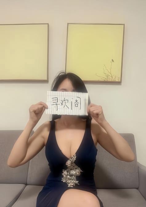 巨乳轻熟少妇