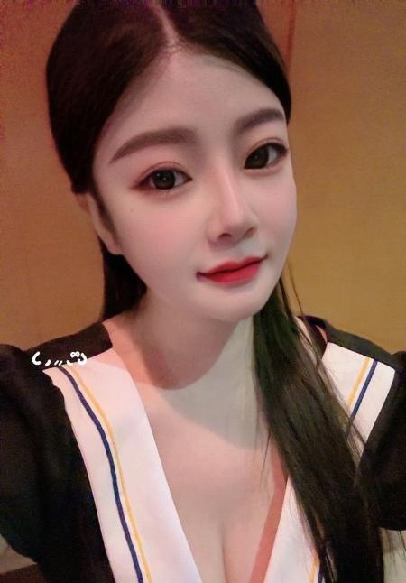 夫子庙大奶妹子