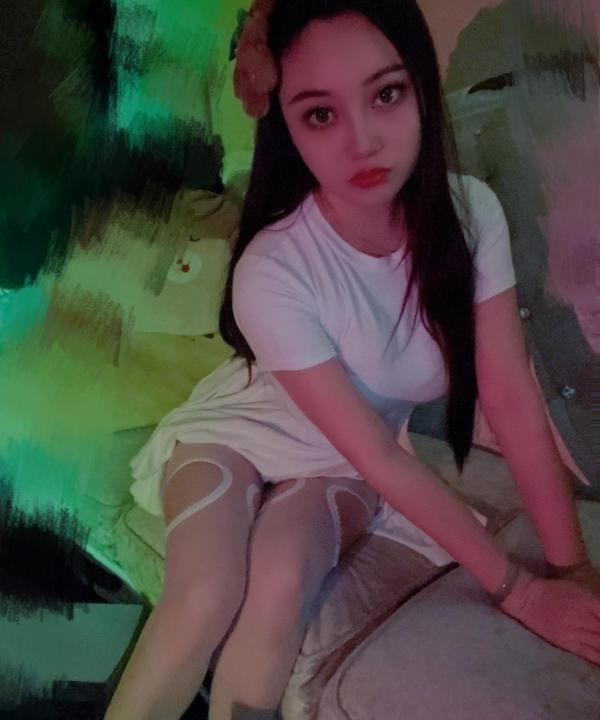 和平美女小红