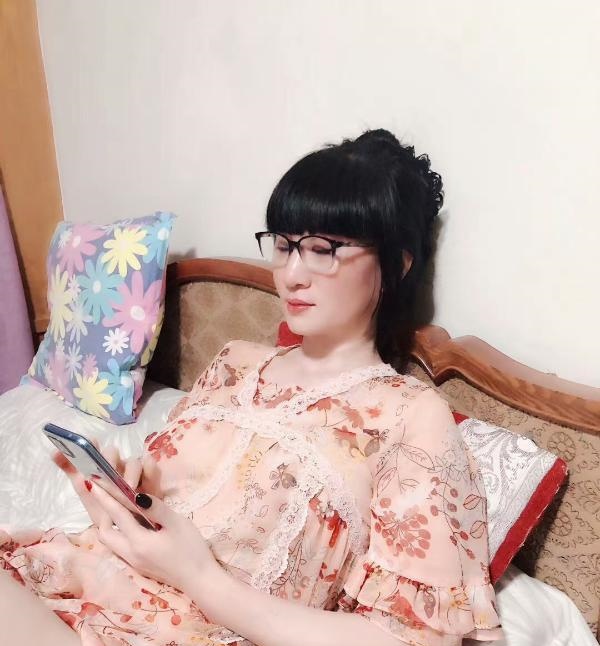 除夕夜包夜骚妇