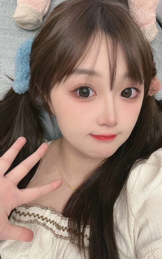 00 后萝莉