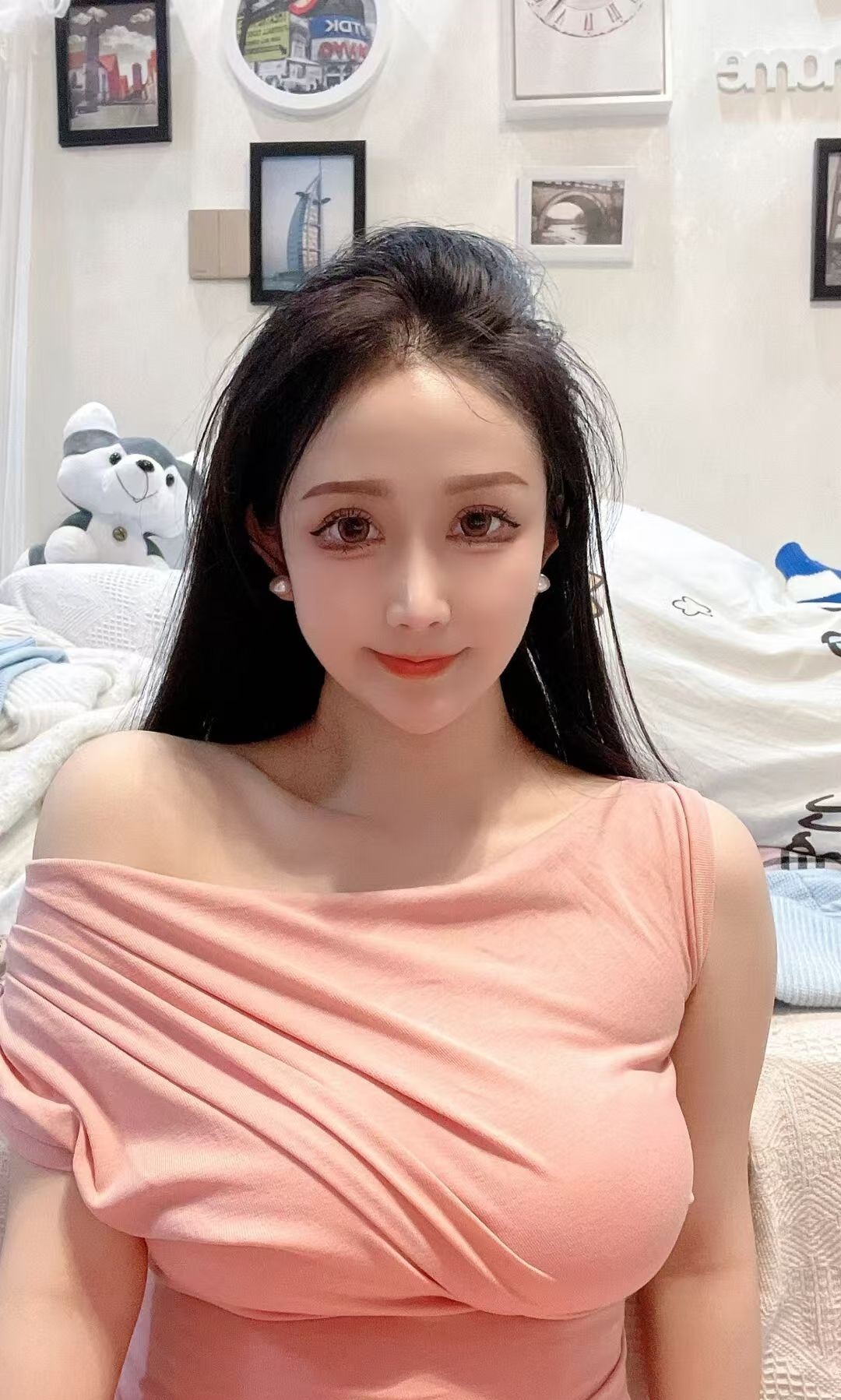 体验巨乳丰满骚货