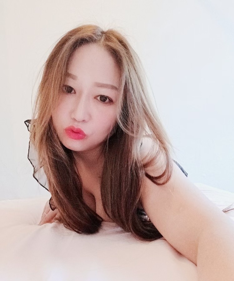 丰满型轻熟女