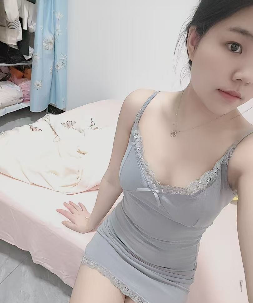 翘臀骚妹甜甜