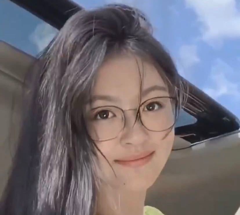 馒头逼，一线天