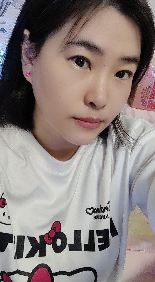 铁西E罩杯