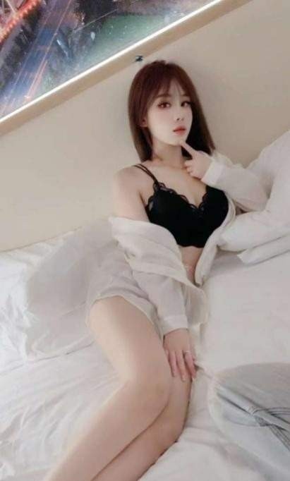 东城性感小姐姐