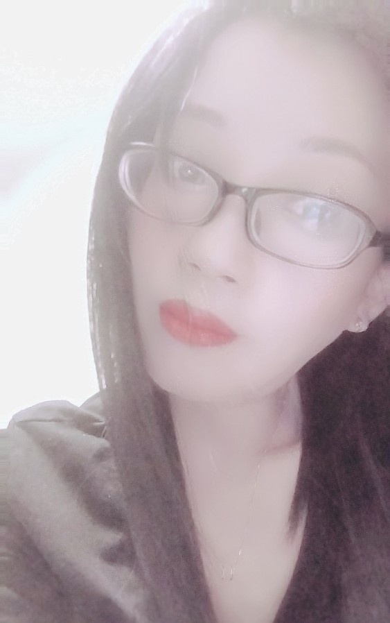 眼镜娘真的太有感觉了