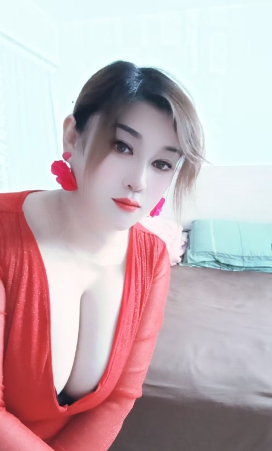 大奶子少妇喜欢69