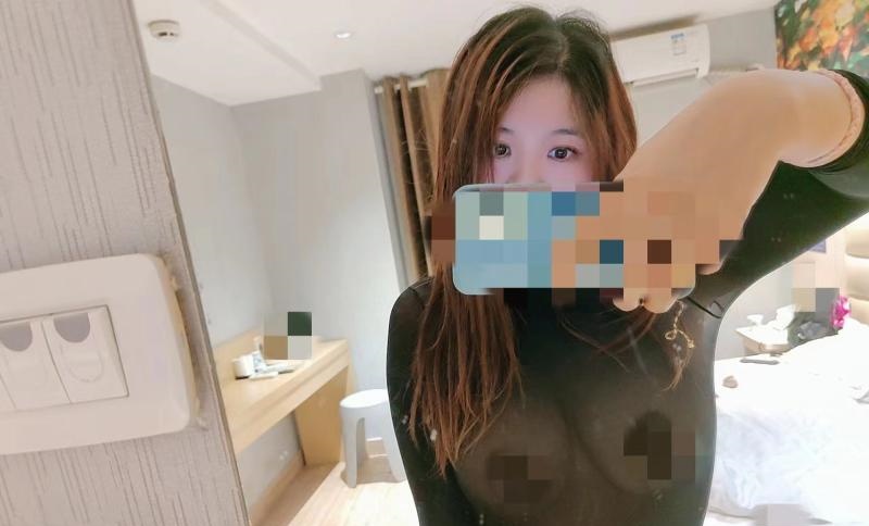 汉口大胸小姐姐