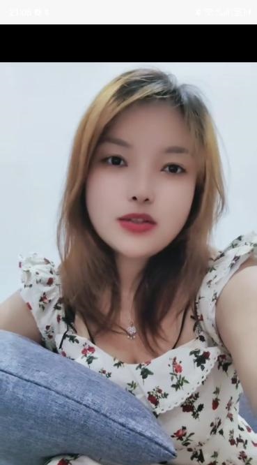 大胸服务妹