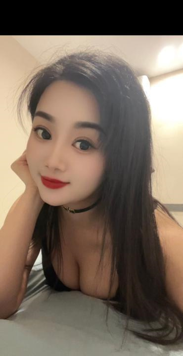 大胸高个御姐