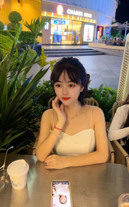 打卡清纯小小
