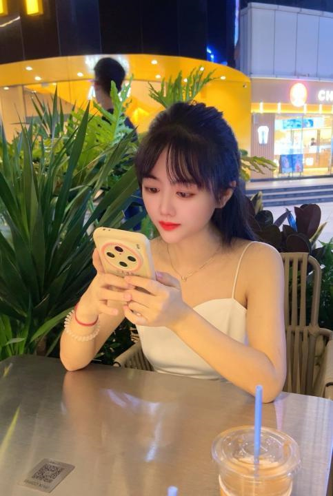 打卡清纯小小